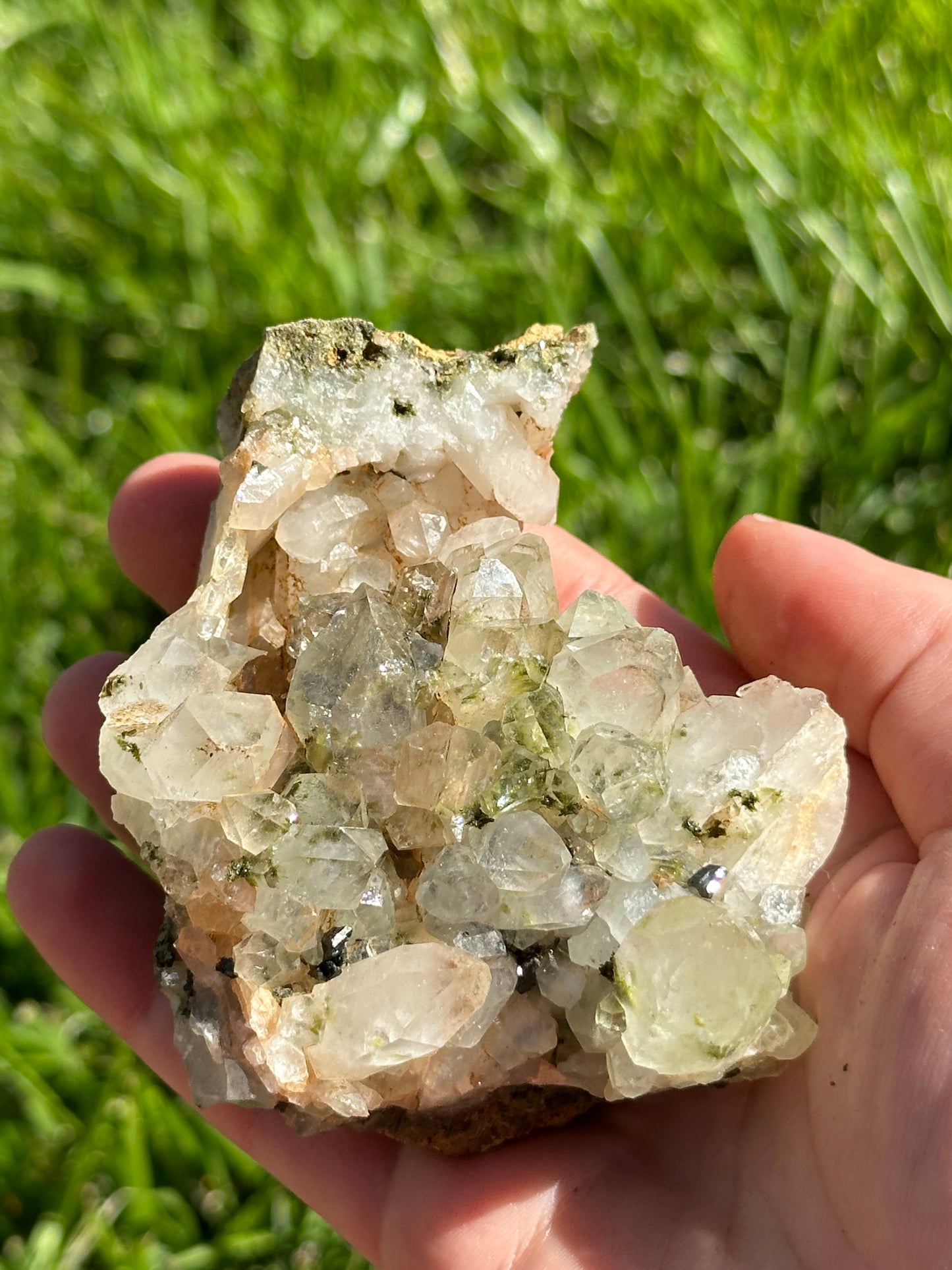 Epidote on Quartz