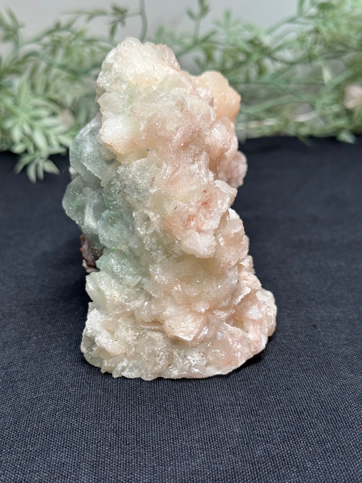 Apophyllite, Stilbite - India