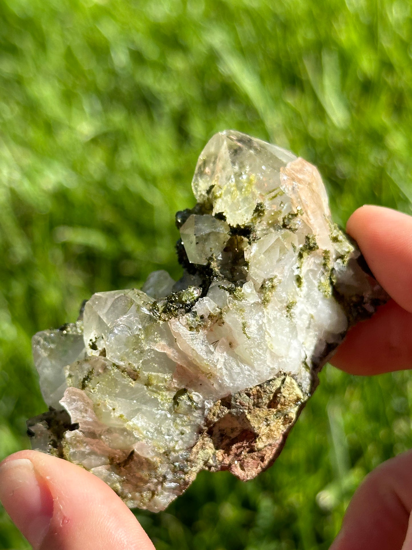 Epidote on Quartz