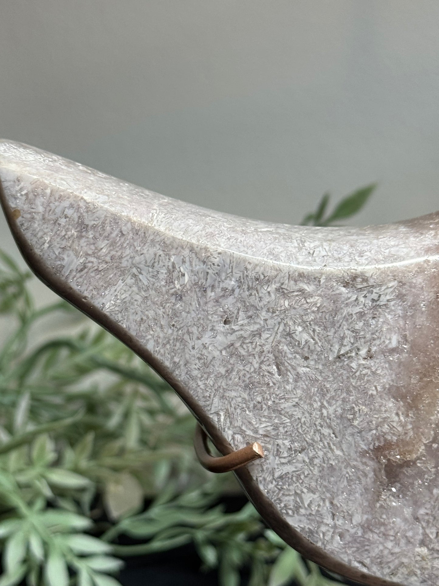 Pink amethyst bird with stand