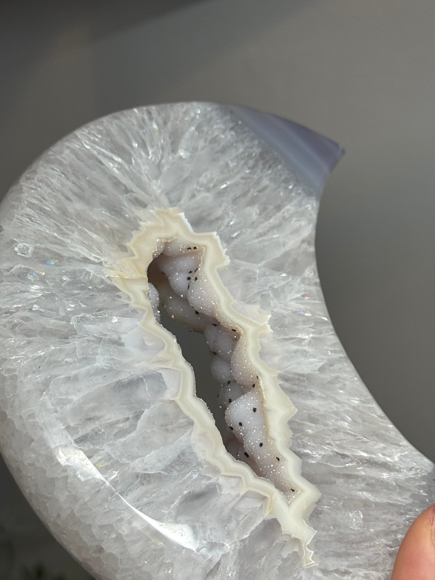 Agate moon