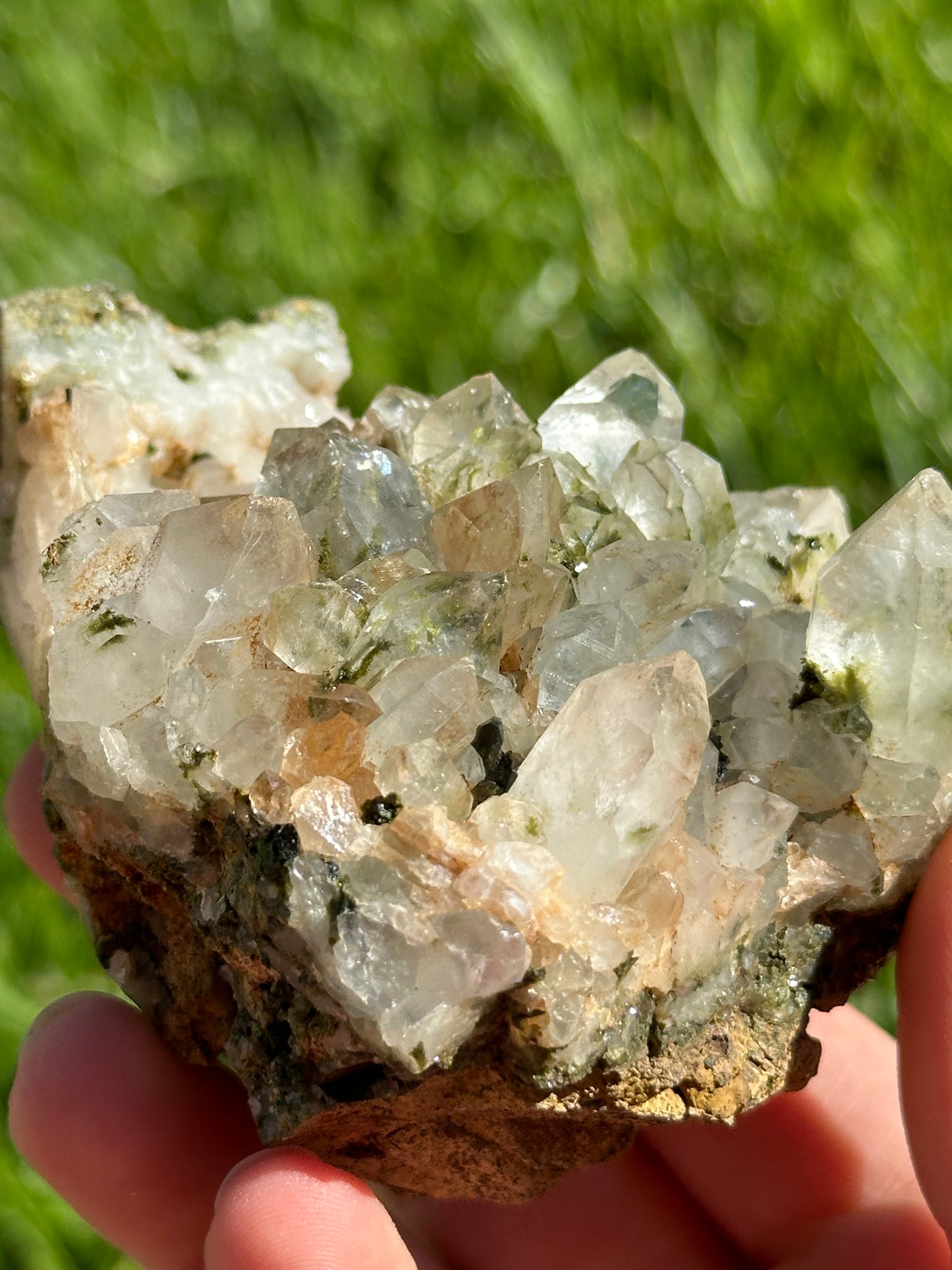 Epidote on Quartz