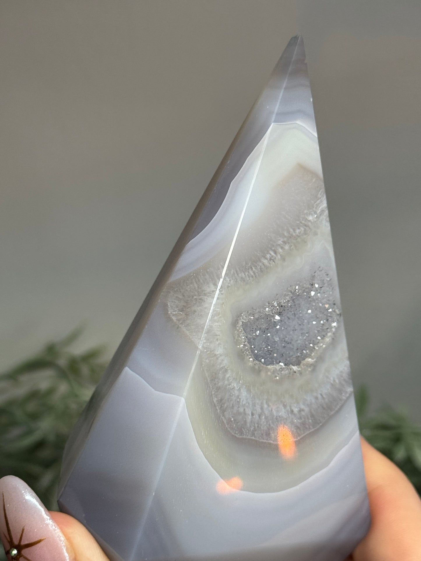 Agate pyramid