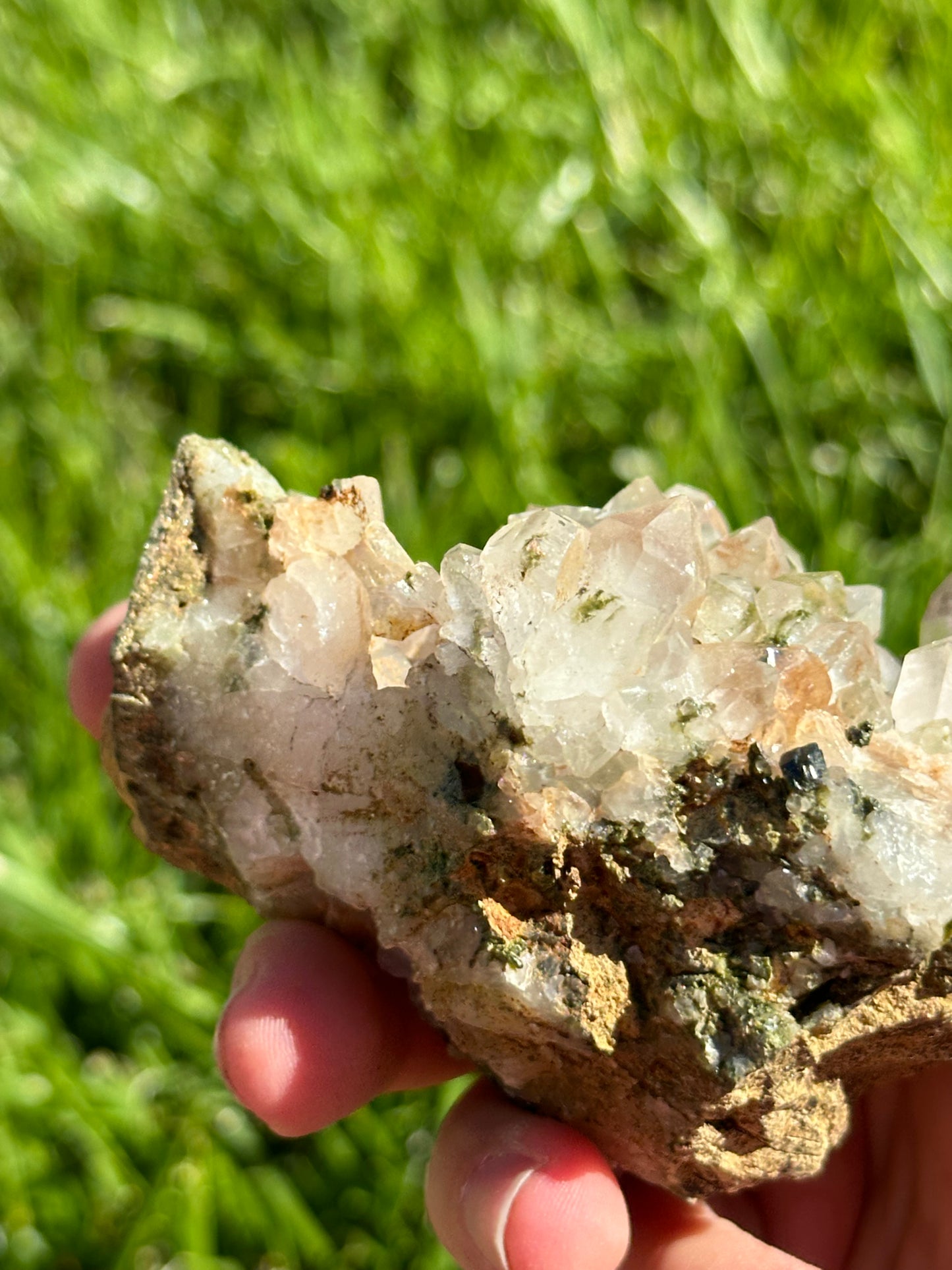 Epidote on Quartz