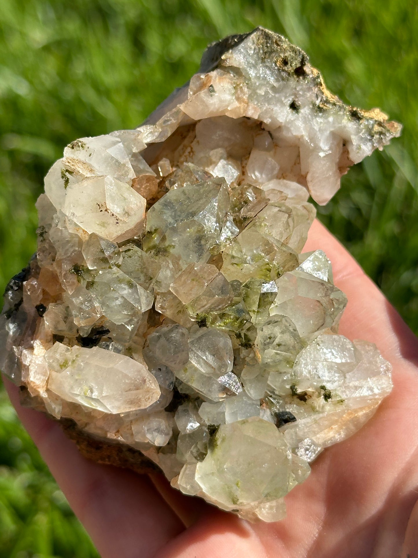 Epidote on Quartz
