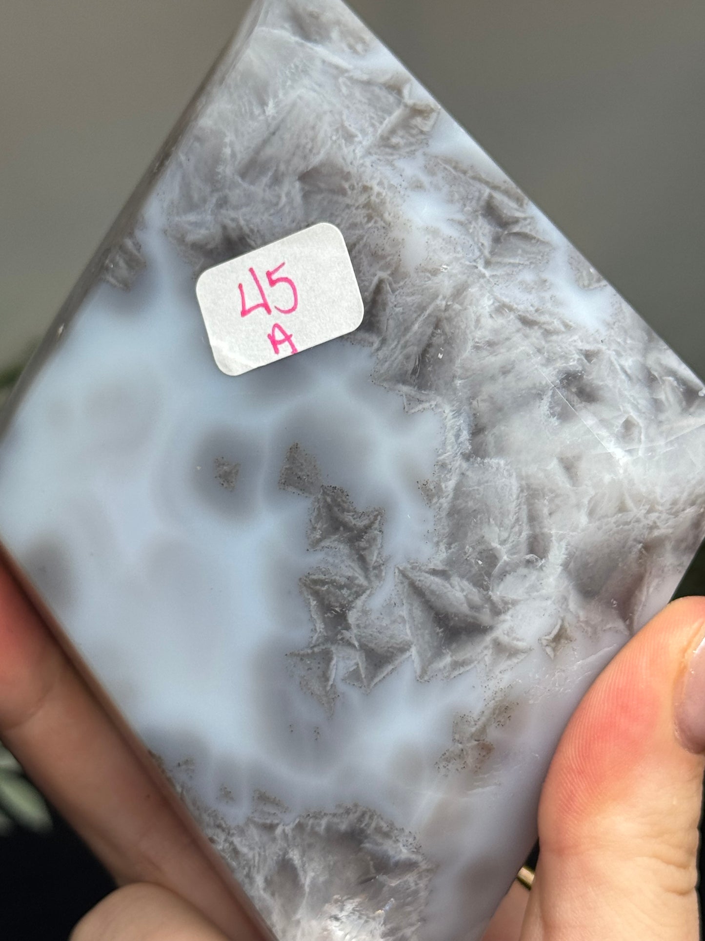Agate diamond on stand - A