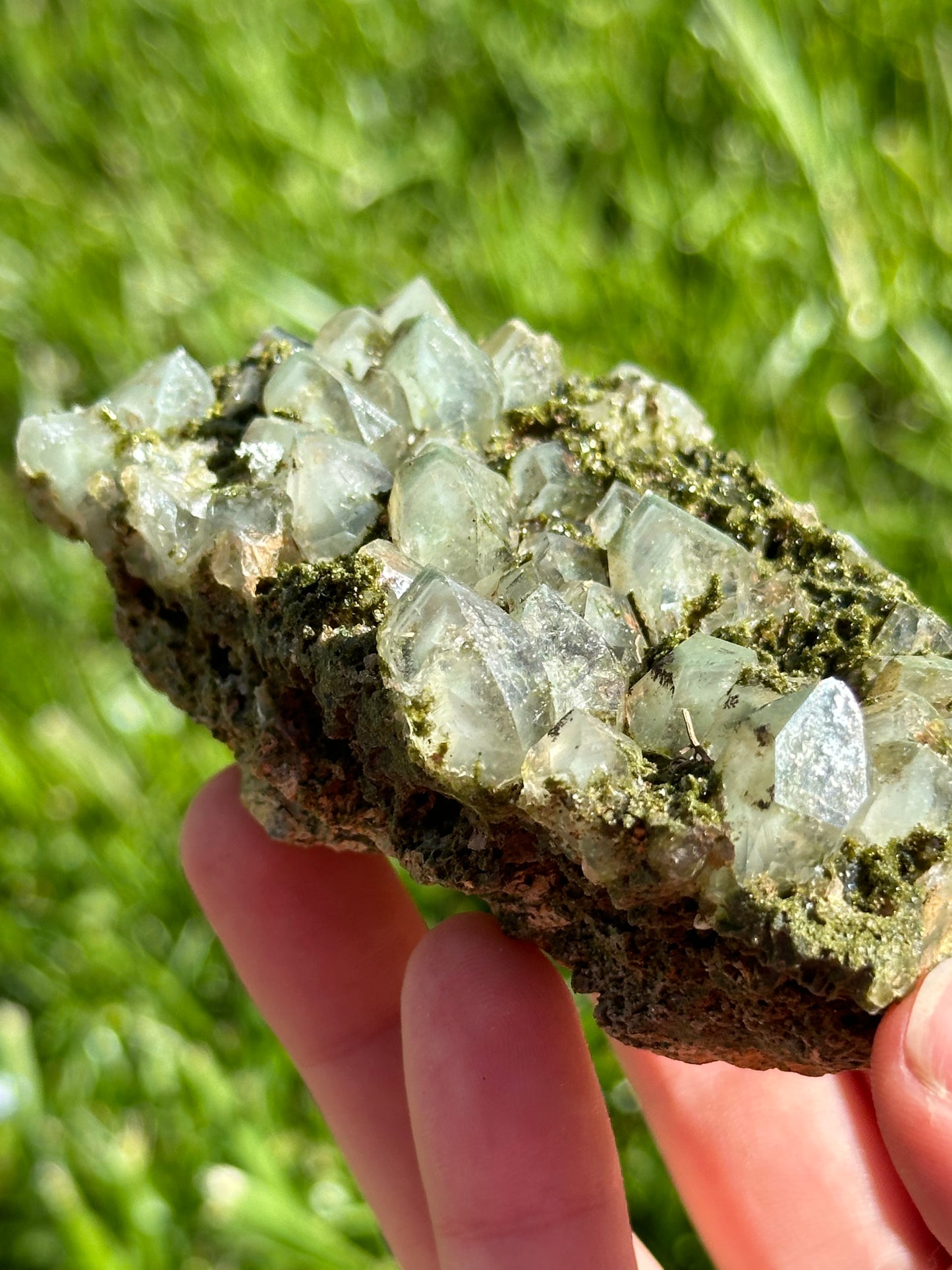 Phantom epidote and quartz