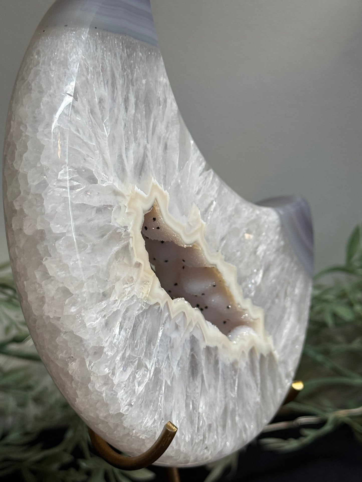 Agate moon