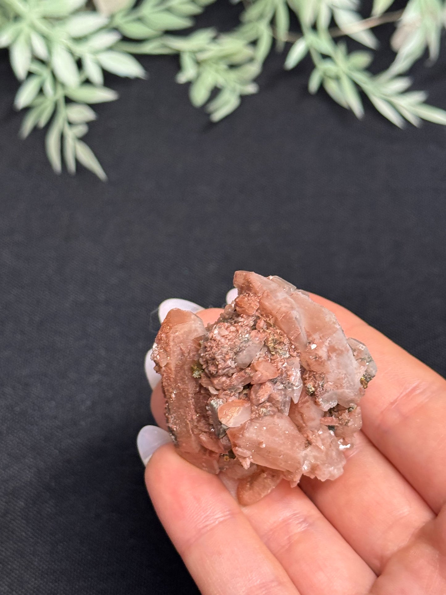 Chalcopyrite, Hematite, Quartz, Calcite - Mexico