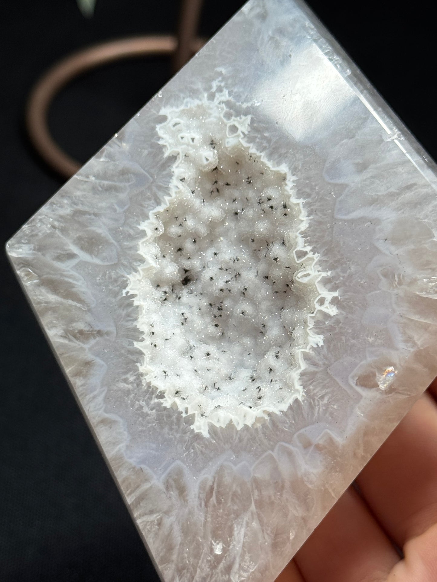 Agate diamond on stand