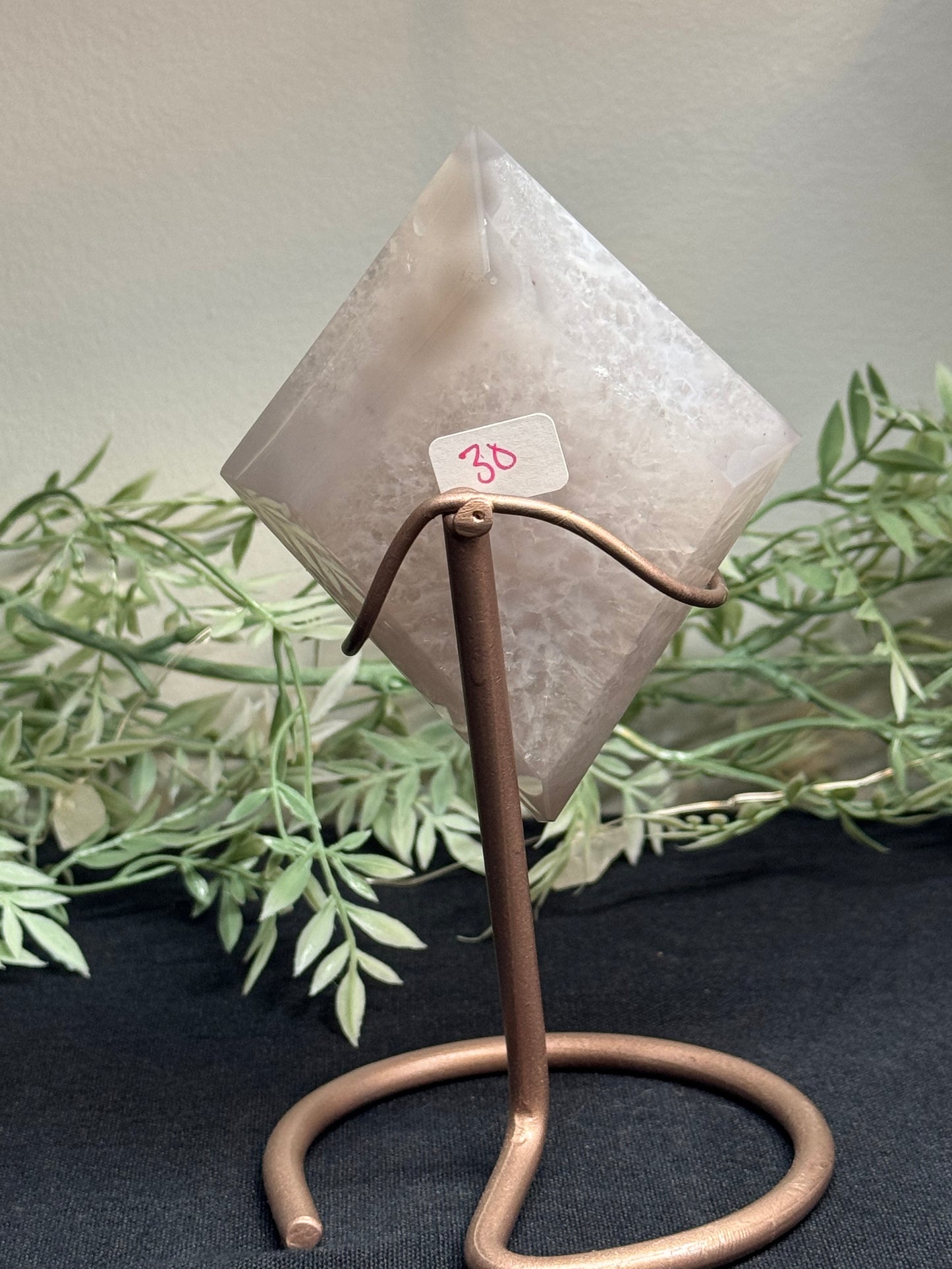 Agate diamond on stand