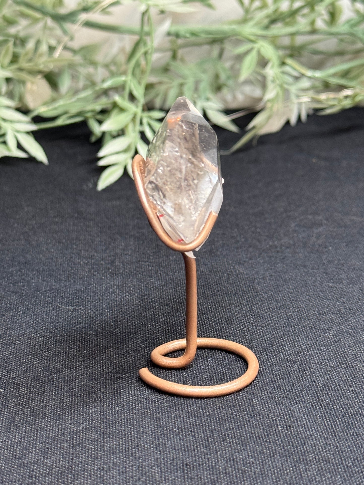 Quartz heart on stand