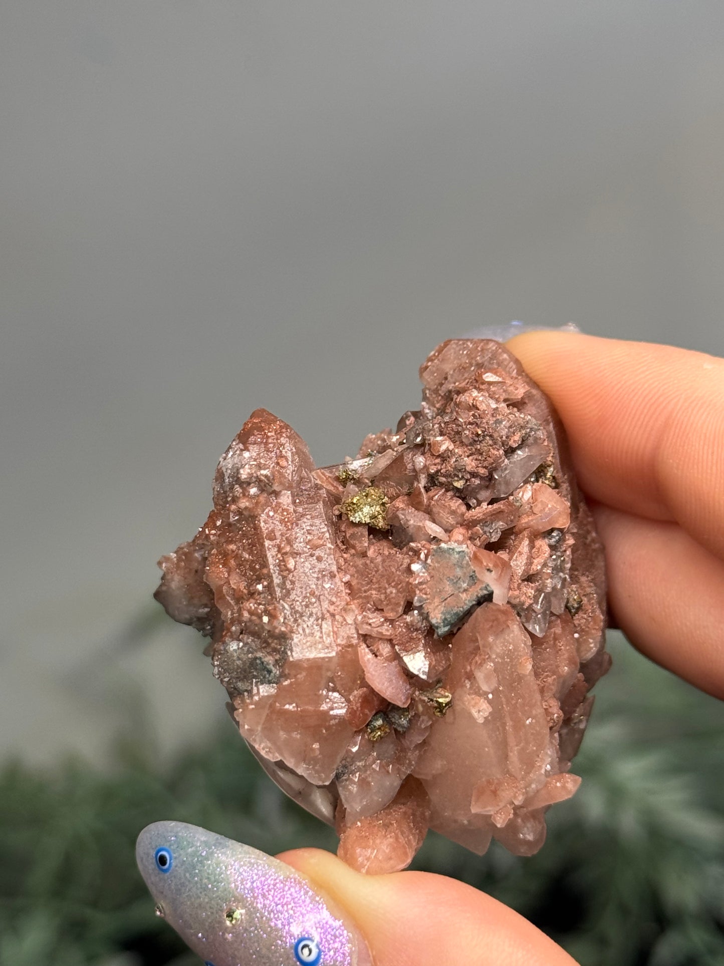 Chalcopyrite, Hematite, Quartz, Calcite - Mexico