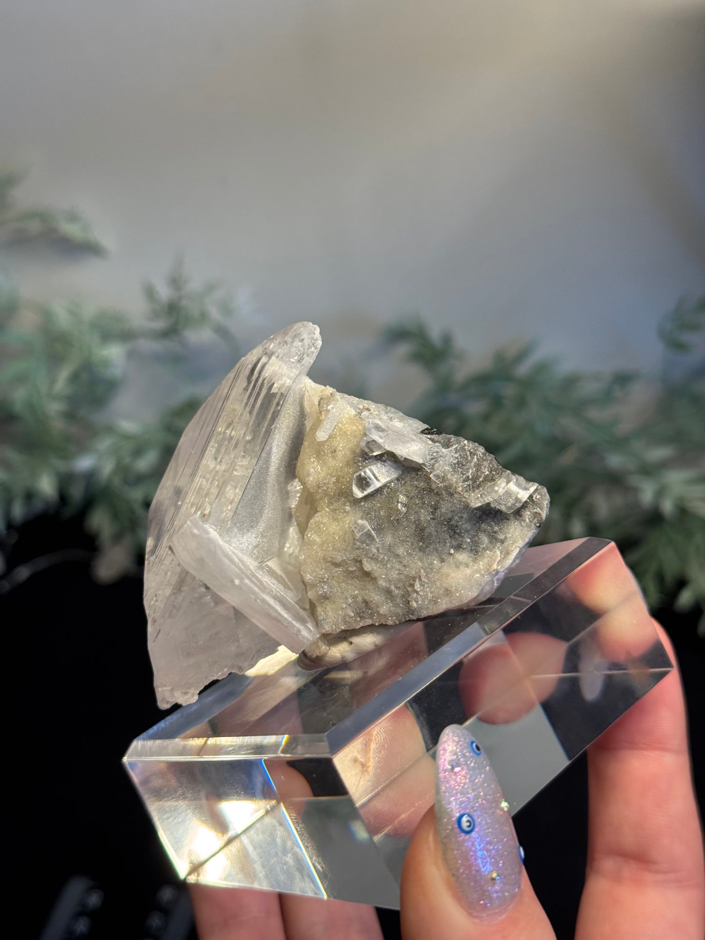 Niaca Selenite