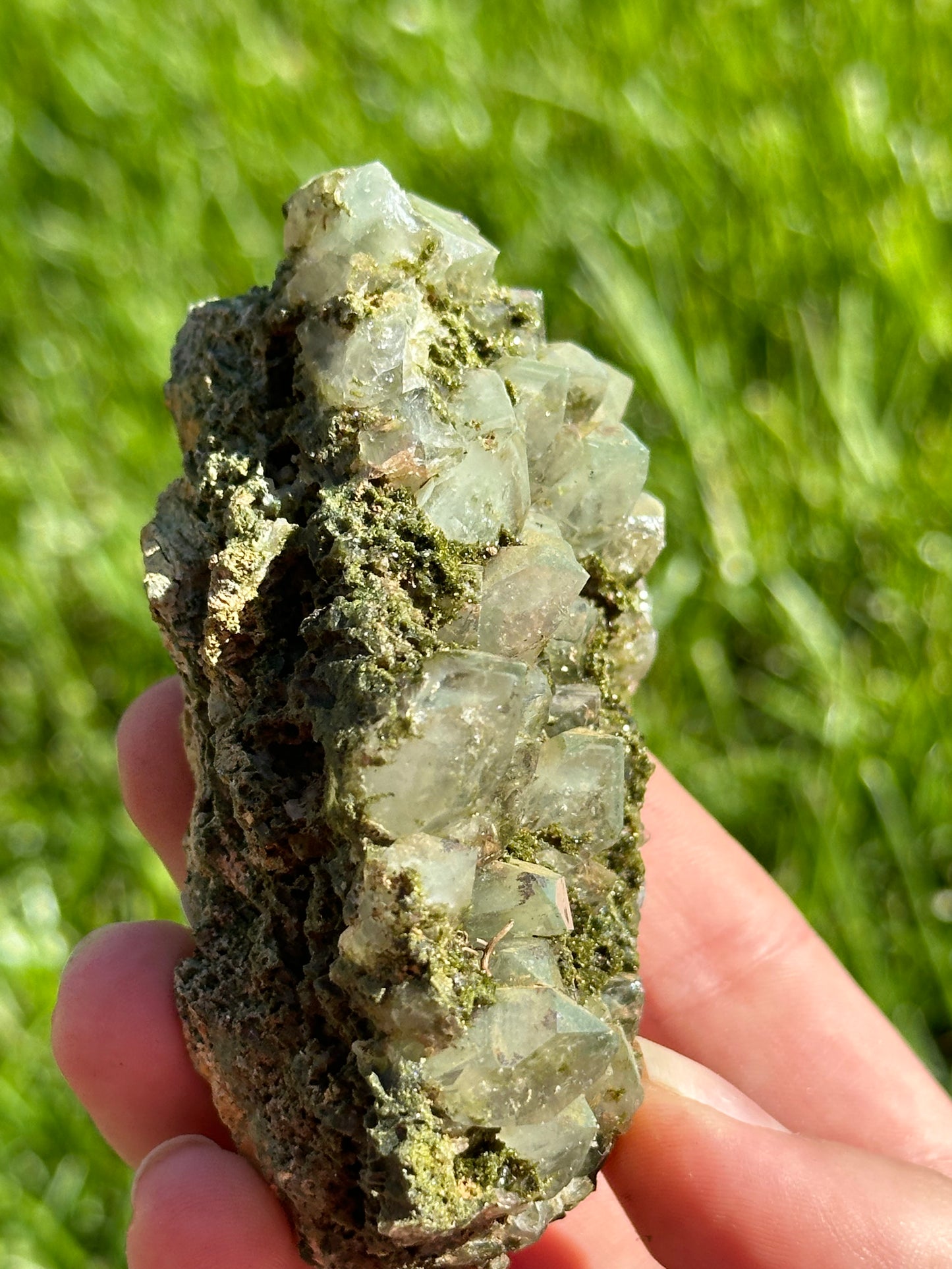 Phantom epidote and quartz