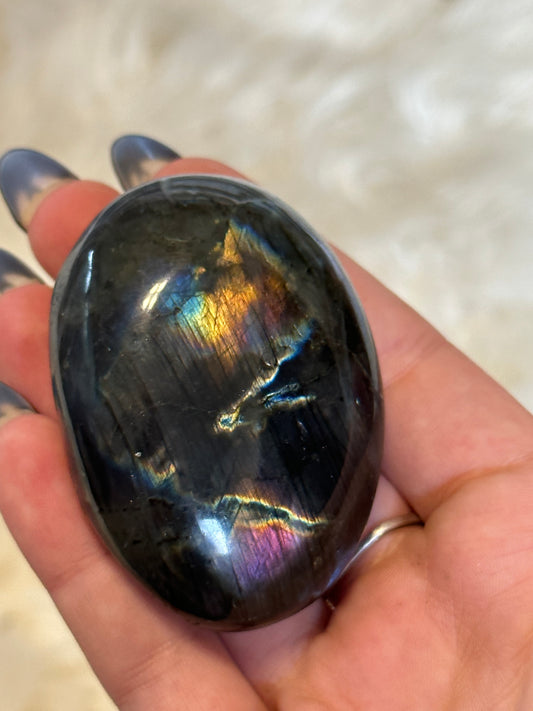 Labradorite palmstone