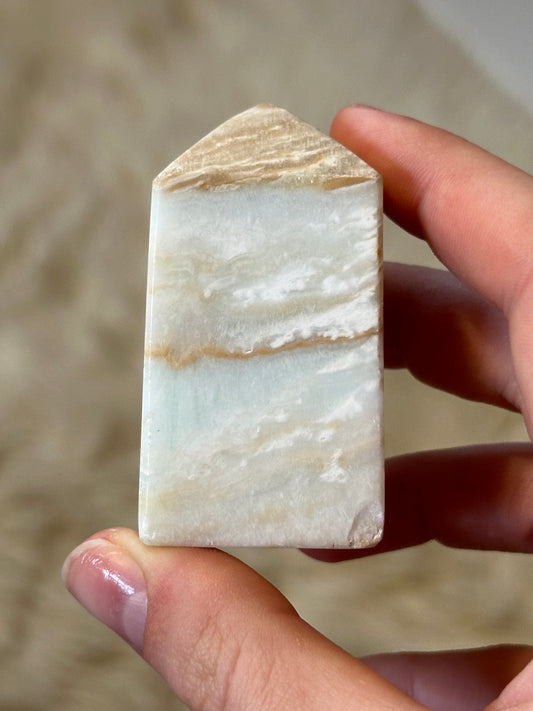 Caribbean calcite mini tower