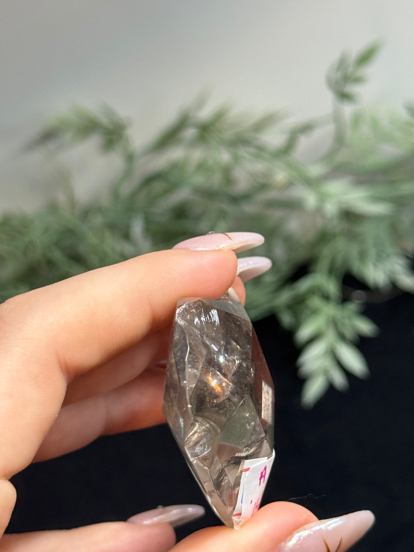 Quartz heart on stand