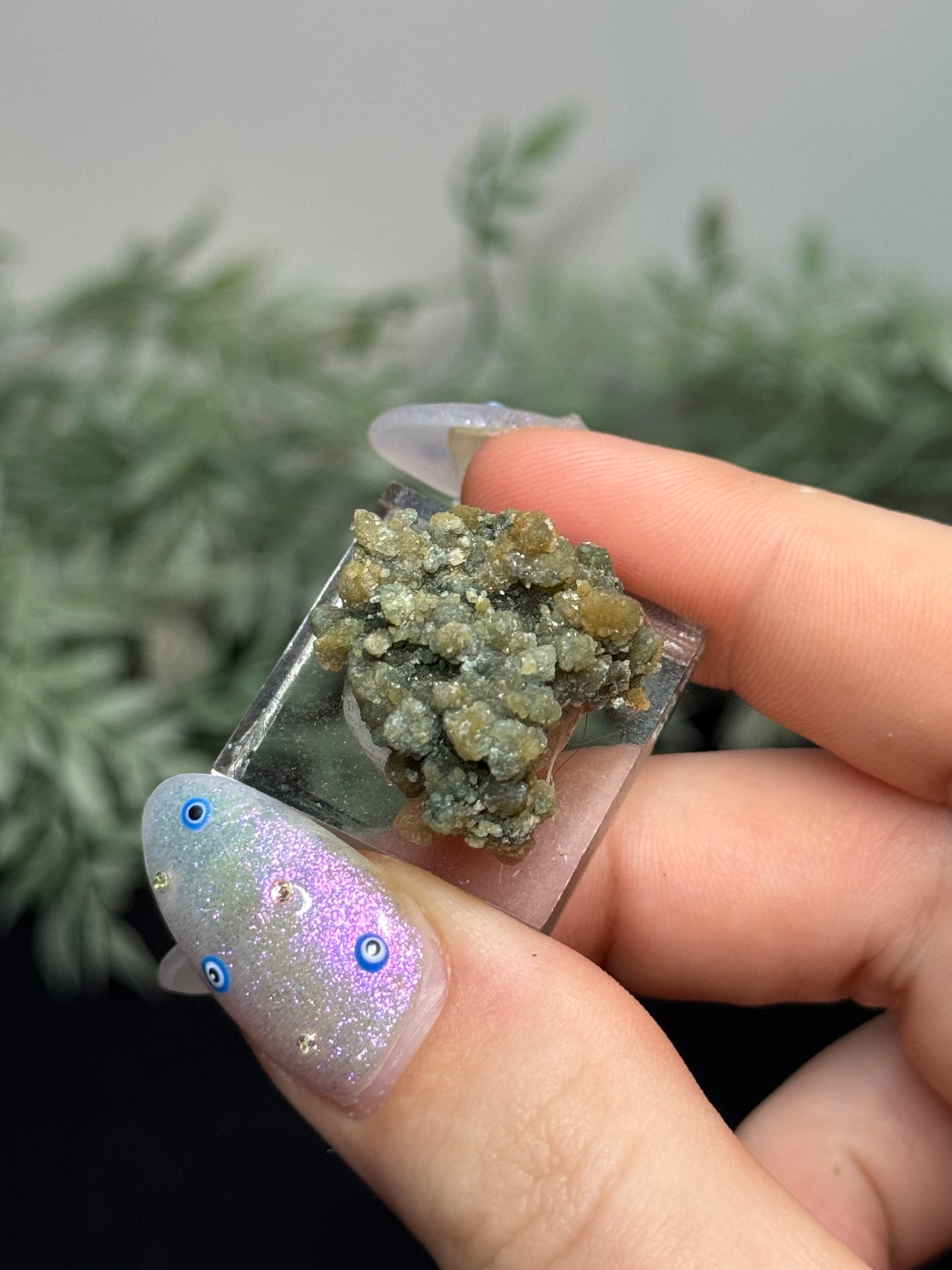 Ferruginous quartz with Chromite - Pennsylvania