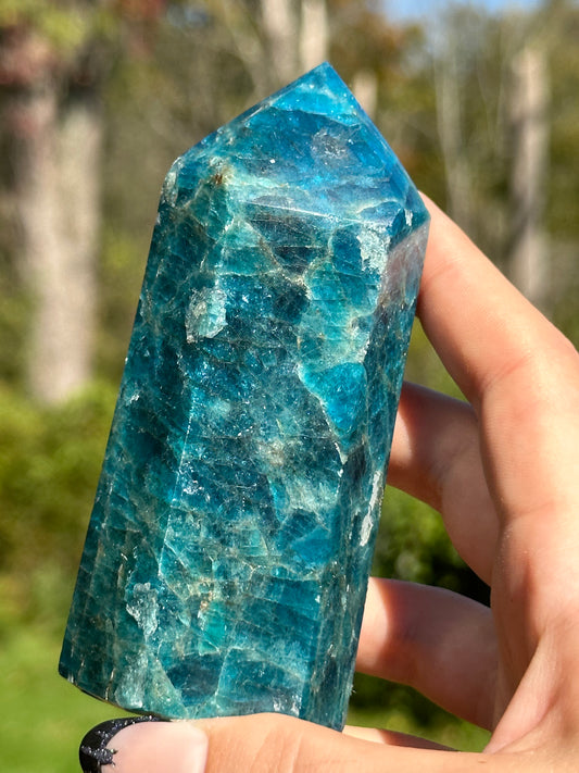 Flashy Blue Apatite Tower