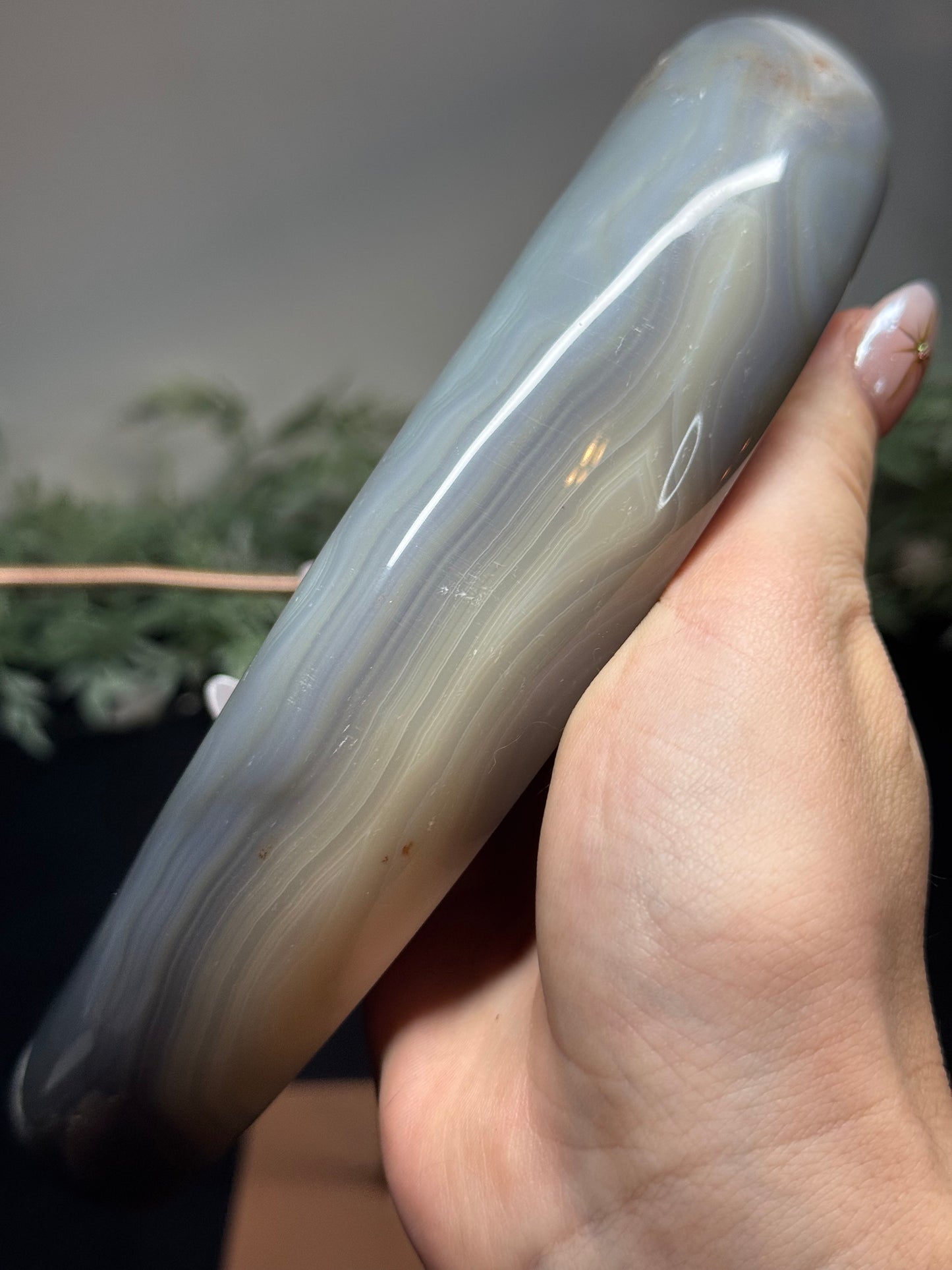 Agate moon with custom stand