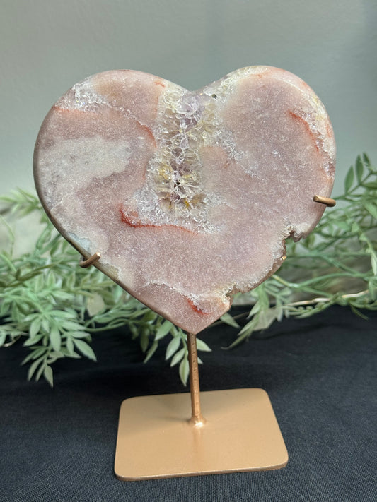 Pink amethyst heart