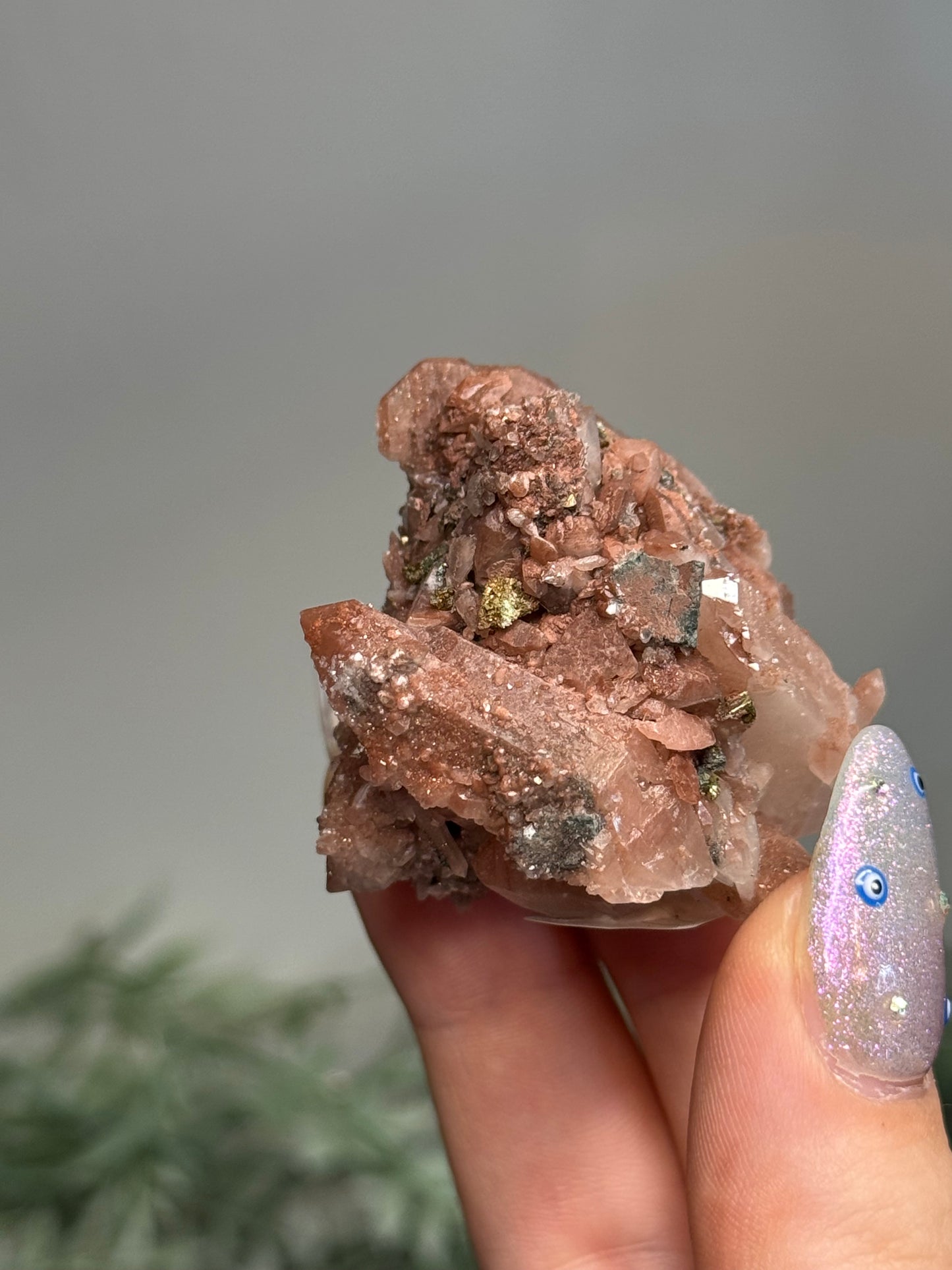 Chalcopyrite, Hematite, Quartz, Calcite - Mexico