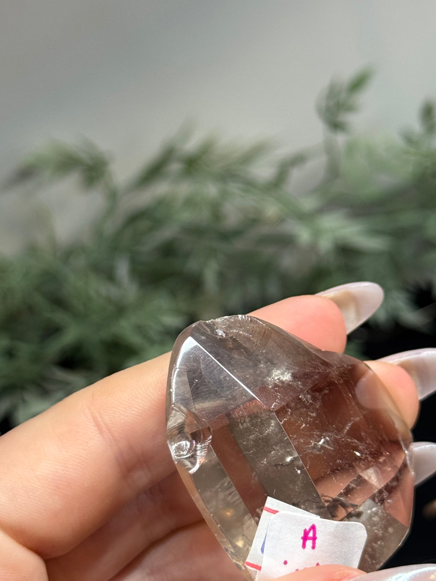 Quartz heart on stand