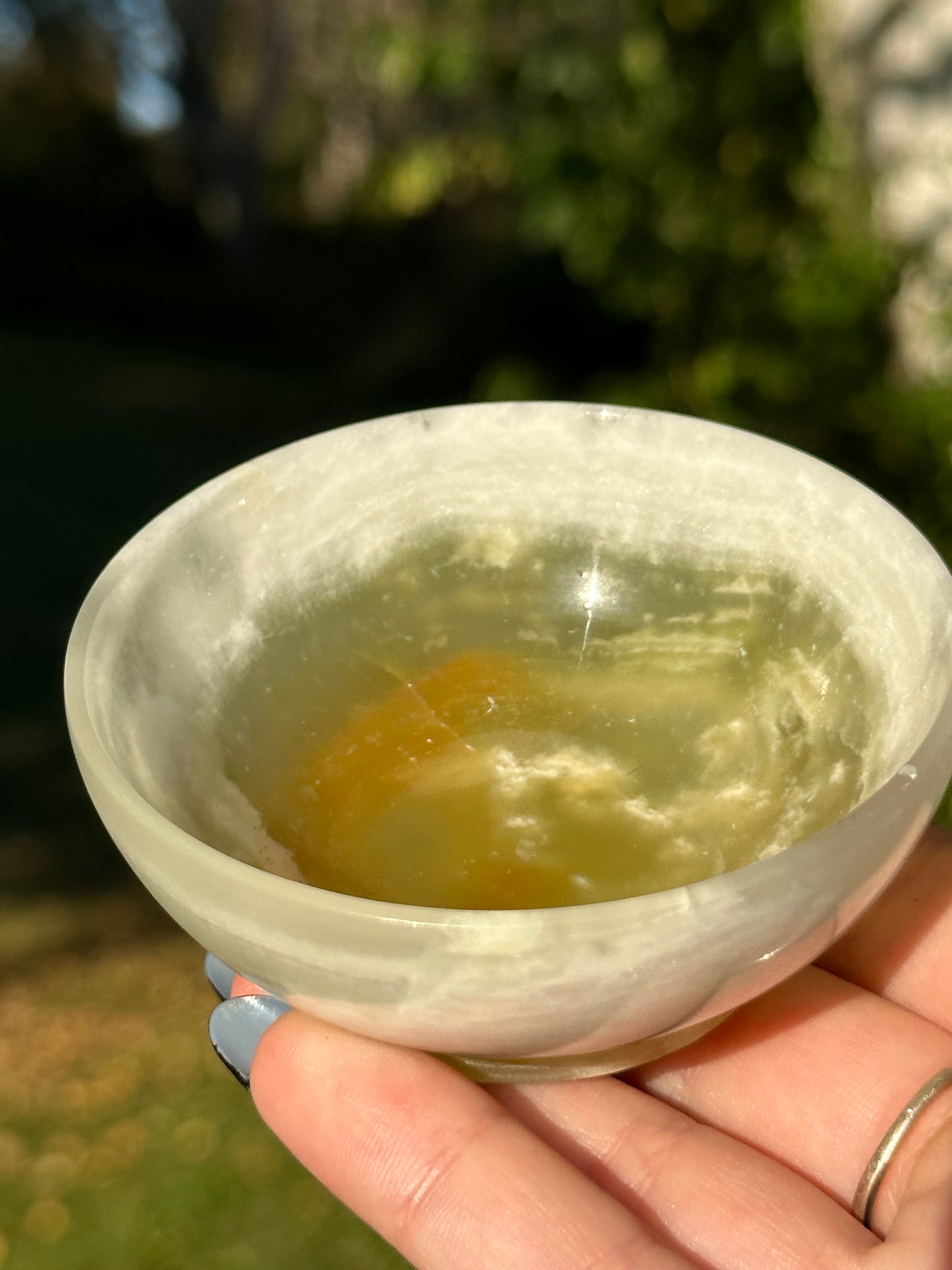 Green banded calcite (onyx) bowl