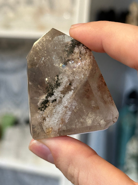 Garden Quartz (lodalite) tower