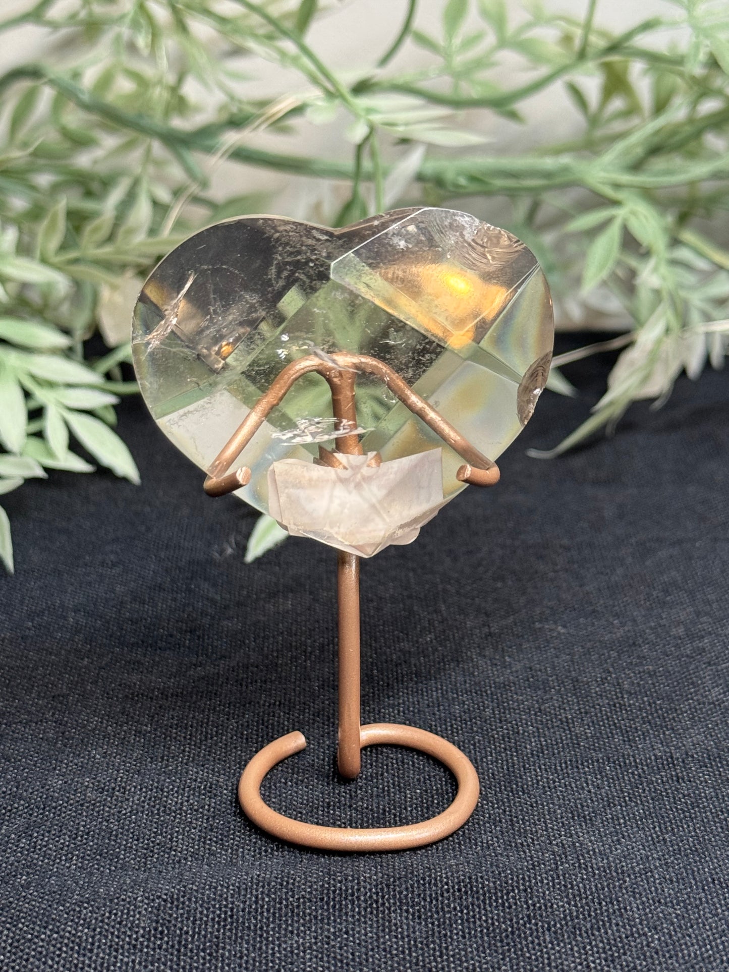 Quartz heart on stand