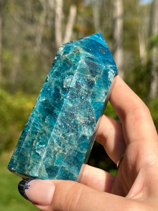 Flashy Blue Apatite Tower