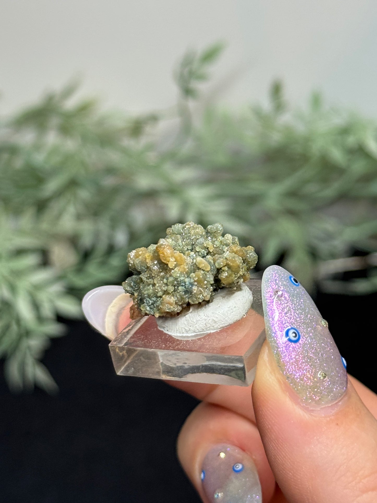 Ferruginous quartz with Chromite - Pennsylvania