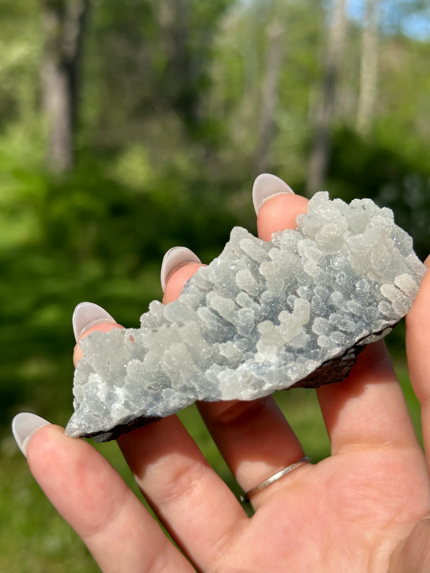 Black chalcedony with gemmy apophyllite - K