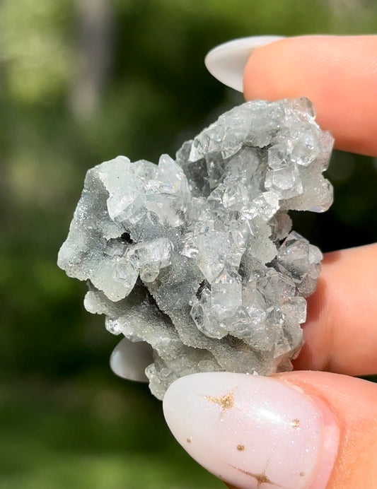 Black chalcedony with gemmy apophyllite - H