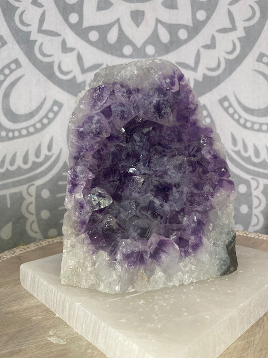 Large phantom amethyst cut base